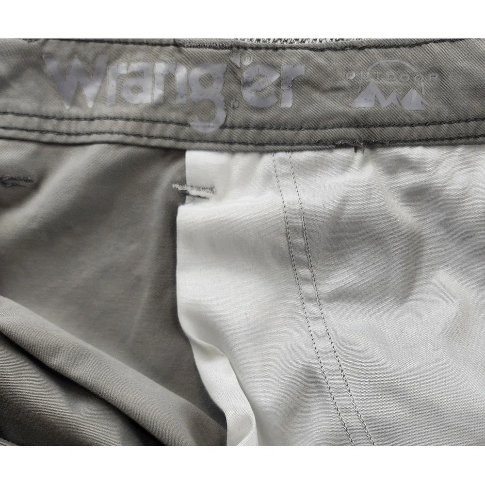 Wrangler Mens 44 Gray Outdoor Shorts Hiking Utility Workwear Gorpcore Big Tall